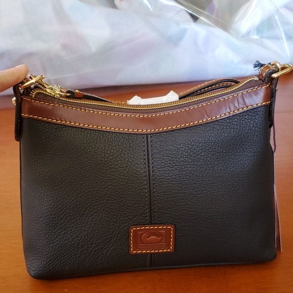Dooney & Bourke Handbags - Dooney & Bourke Belvedere Crossbody Pouch